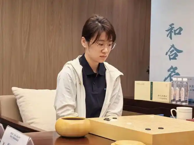 中超天王山之战：上海海港极限逆转山东泰山，明日决战崔精领衔的北京国安